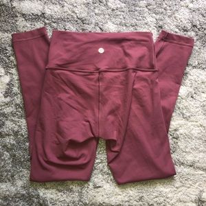 Lululemon 25’ Pink Leggings